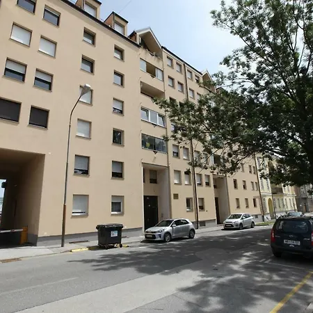 Elegant Central Apt Maribor W/Parking Exterior foto