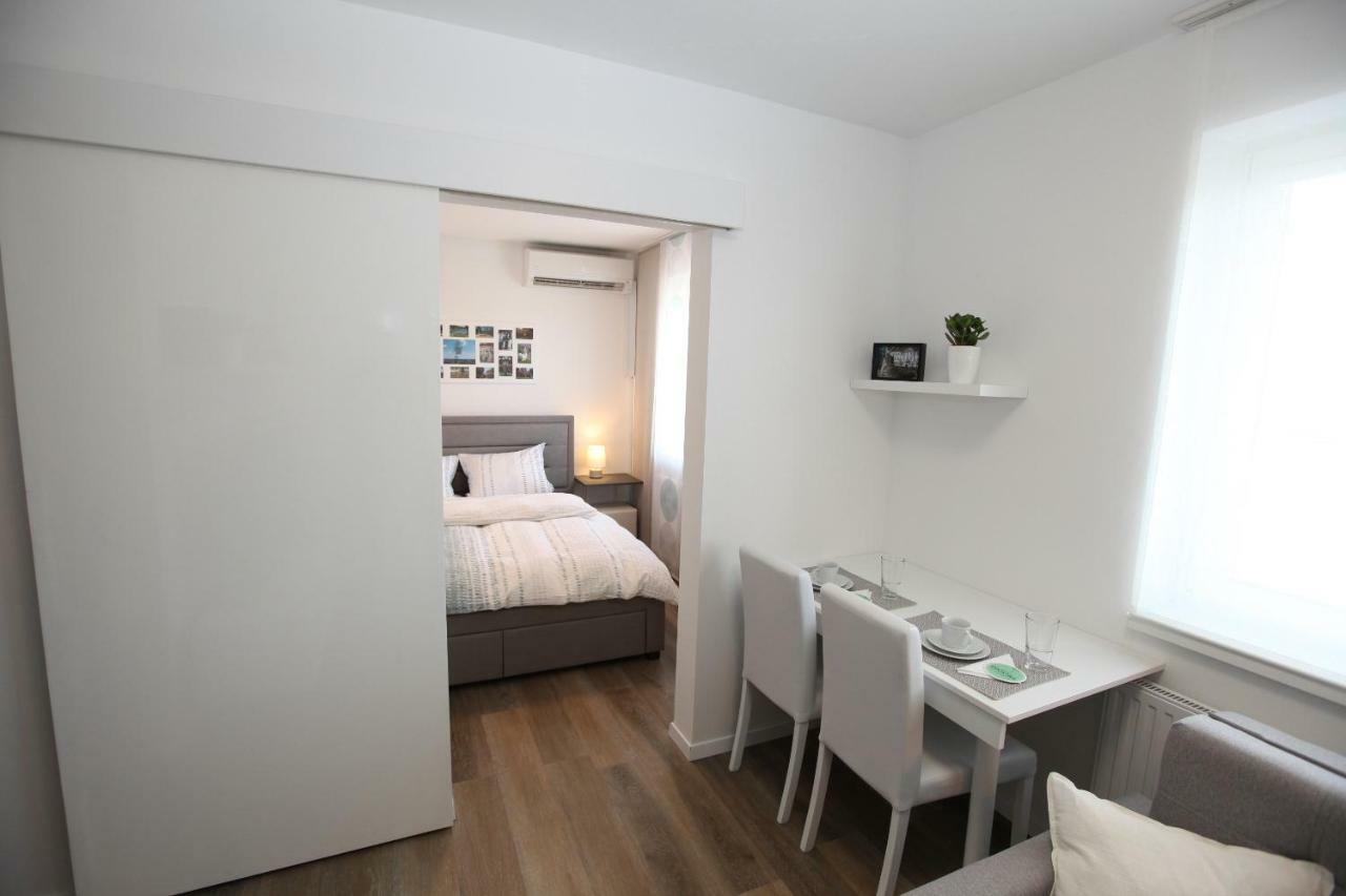 Elegant W/parking Apartment